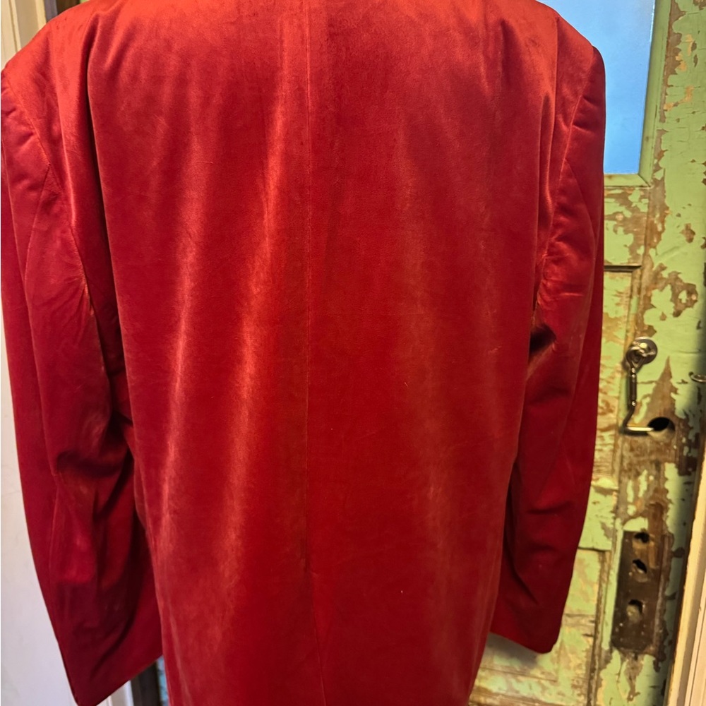 Classic Red Men's Crushed Velvet Blazer - Picture 5 of 8